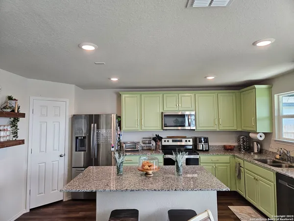 $1,700 | 535 Wild Olive Trail, San Antonio, TX 78256