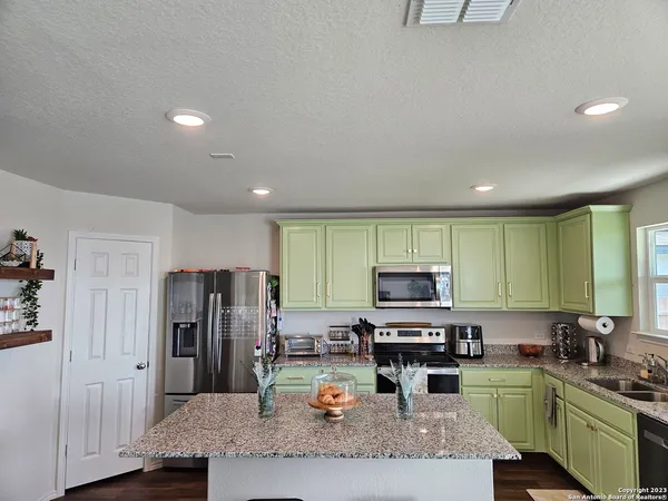 $1,700 | 535 Wild Olive Trail, San Antonio, TX 78256