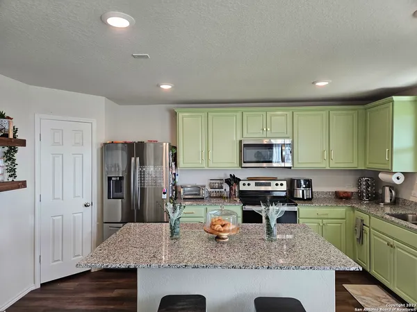 $1,700 | 535 Wild Olive Trail, San Antonio, TX 78256