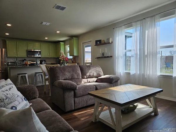 $1,700 | 535 Wild Olive Trail, San Antonio, TX 78256