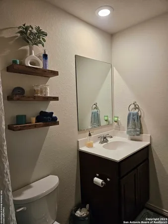 $1,700 | 535 Wild Olive Trail, San Antonio, TX 78256