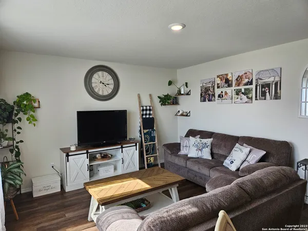 $1,700 | 535 Wild Olive Trail, San Antonio, TX 78256