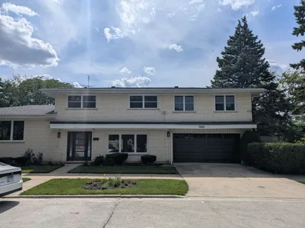 $899,900 | 9200 North Lowell Avenue, Skokie, IL 60076