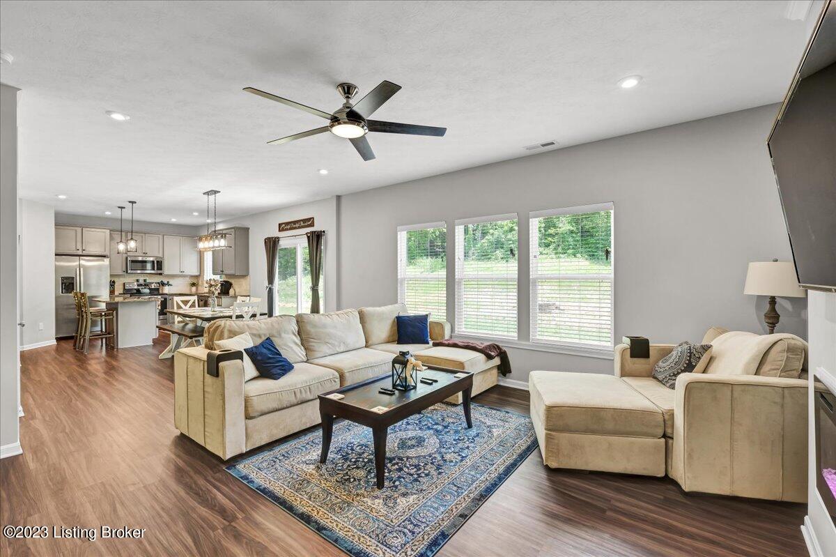 223 Blue Ridge Circle Mount Washington, KY 40047 - Photo 8 of 38 12-223 Blue Ridge Cir-111