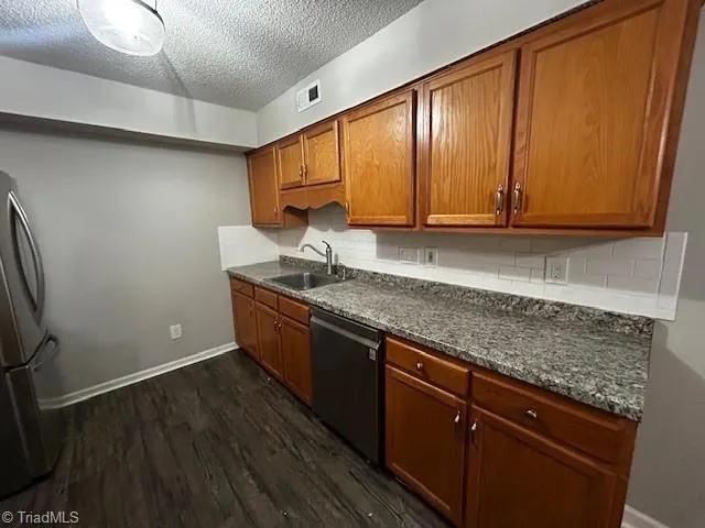 $1,300 | 5701 Battery Drive, Unit B, Greensboro, NC 27409