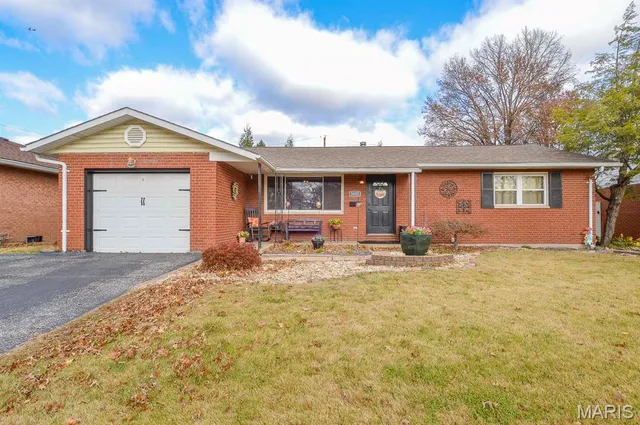 $70,000 | 3127 Princeton Drive, Granite City, IL 62040