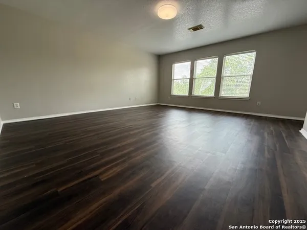 $1,925 | 8215 Donley Pond, San Antonio, TX 78254