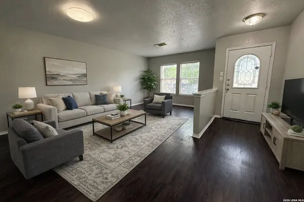 $1,925 | 8215 Donley Pond, San Antonio, TX 78254