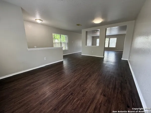 $1,925 | 8215 Donley Pond, San Antonio, TX 78254