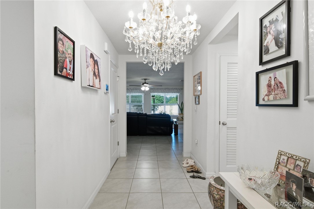 6421 Southeast 7th Street Road Ocala, FL 34472 - Photo 6 of 39 Gallery Image 6