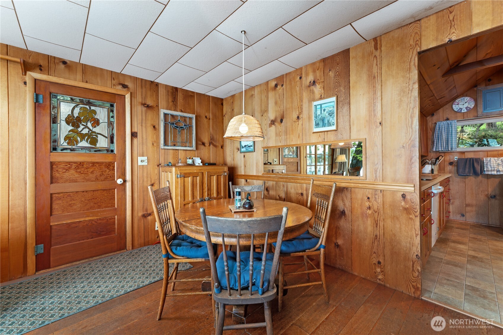 11194 South Lakeshore Road Chelan, WA 98816 - Photo 8 of 34 Gallery Image 8