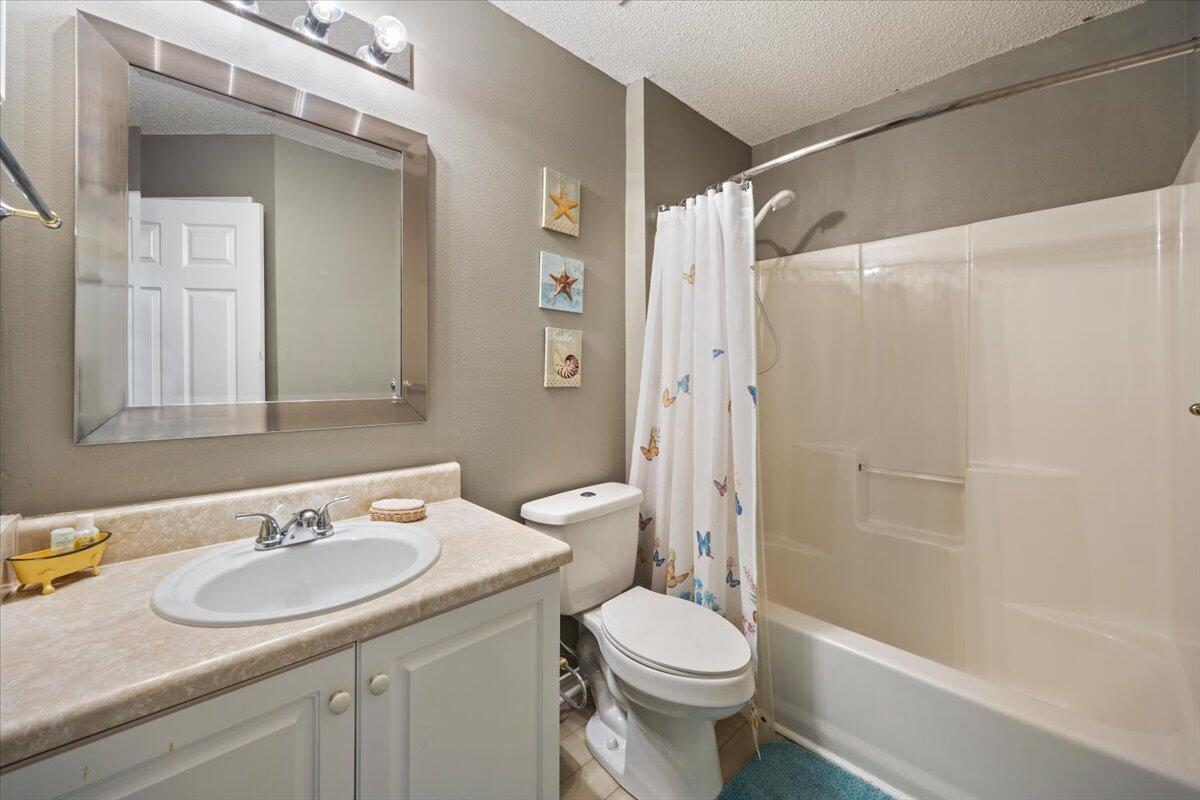 7666 Chablis Circle Navarre, FL 32566 - Photo 18 of 20