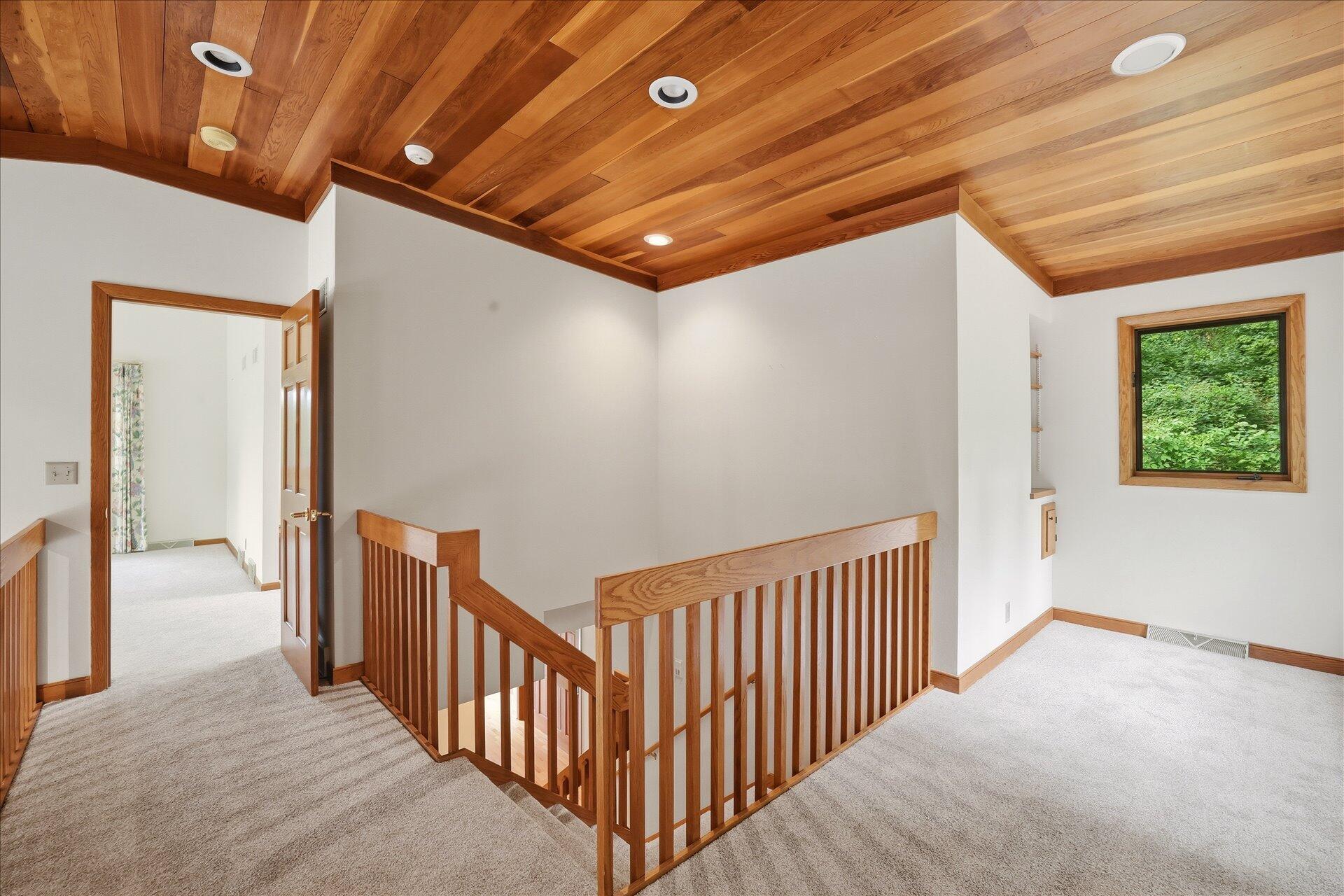 790 Garrison Court Delafield, WI 53018 - Photo 16 of 37 25-014_BCAM1362