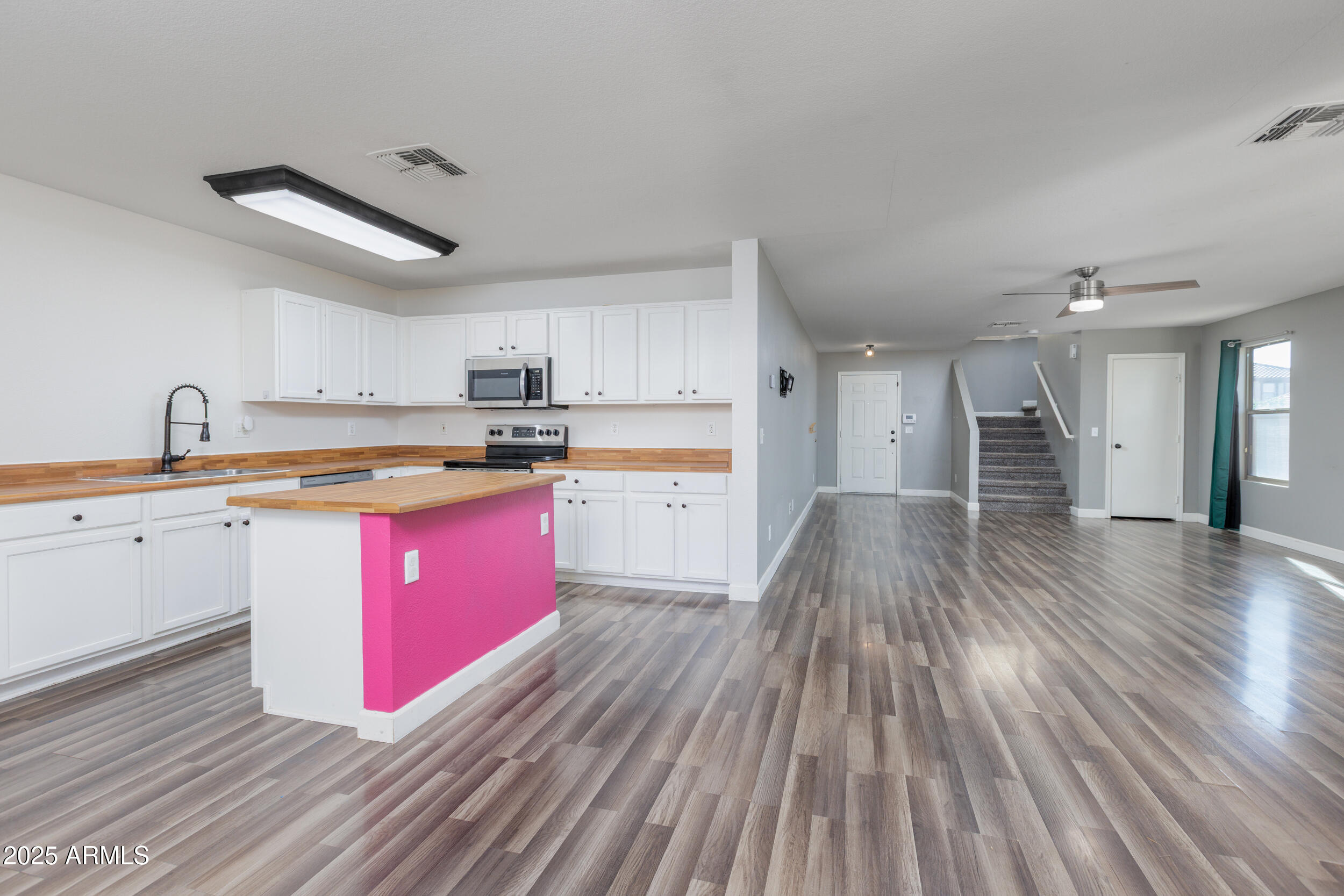 3273 South Chaparral Road Apache Junction, AZ 85119 - Photo 9 of 47 Greatroom