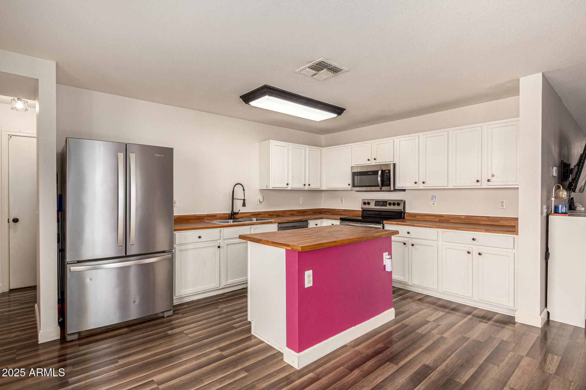 3273 South Chaparral Road Apache Junction, AZ 85119 - Photo 10 of 47 Island Kitchen