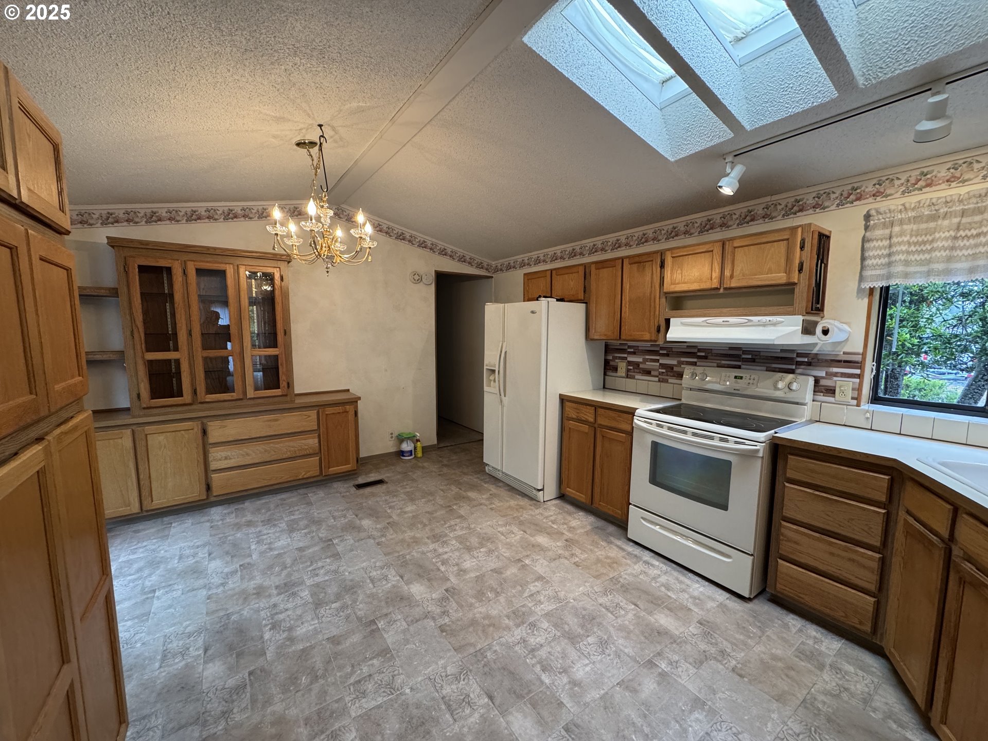 1600 Rhododendron Drive, Unit 103 Florence, OR 97439 - Photo 7 of 38 Gallery Image 7