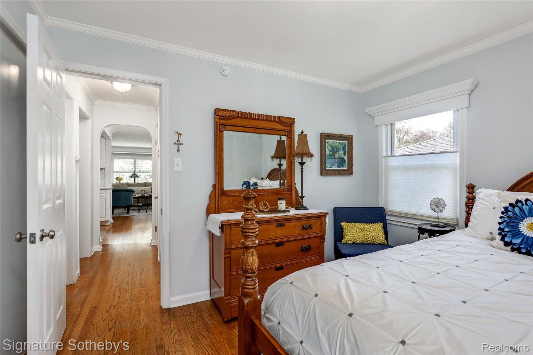 342 Ridgemont Road Grosse Pointe, MI 48236 - Photo 14 of 33 Gallery Image 14