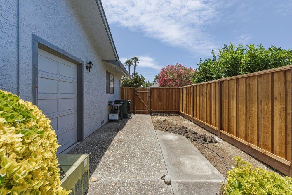 805 South Ridgemark Drive Hollister, CA 95023 - Photo 26 of 42