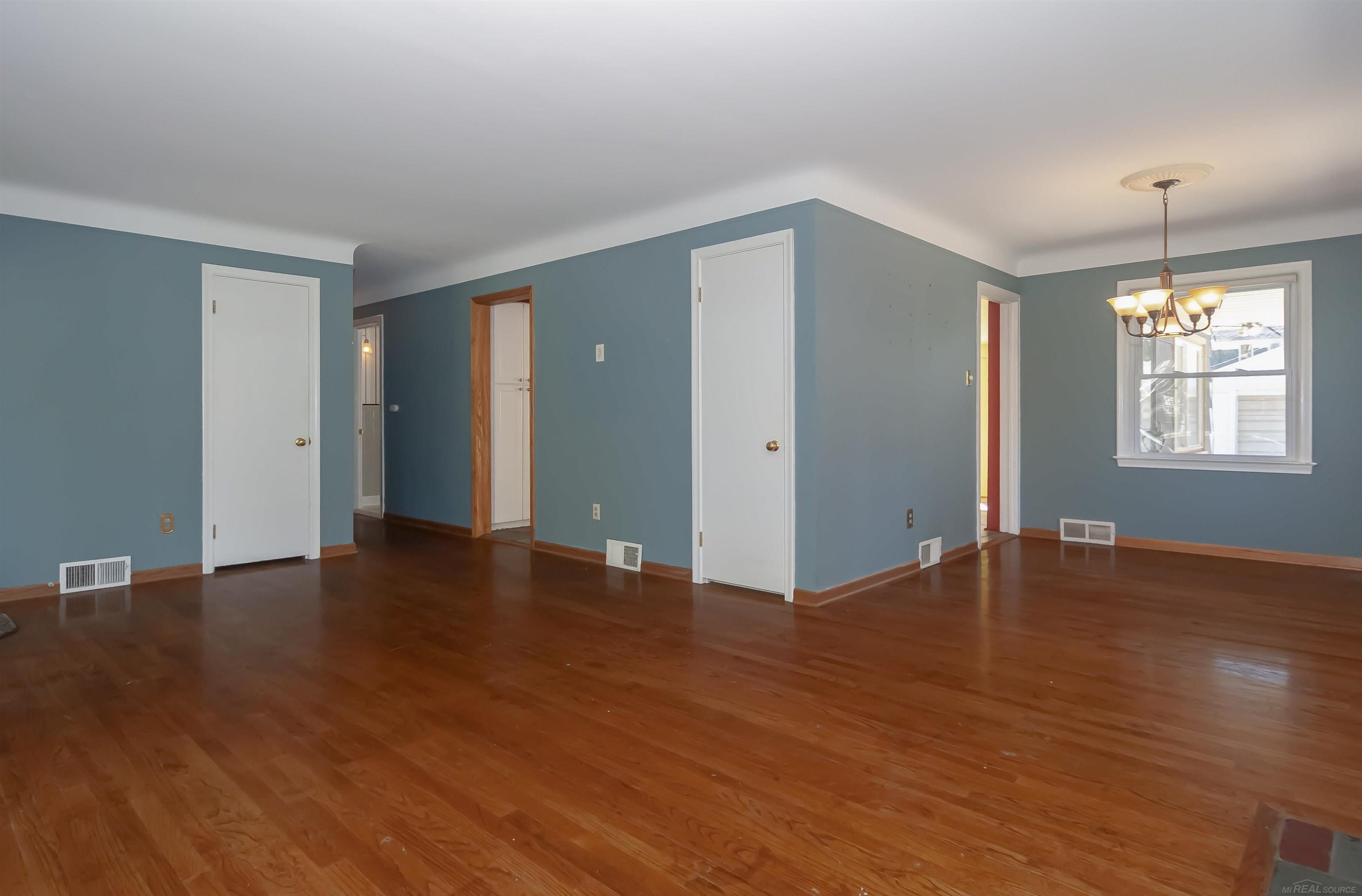 1229 Cadieux Road Grosse Pointe Park, MI 48230 - Photo 7 of 42