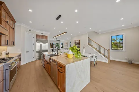 $3,750,000 | 305 J Avenue, Coronado, CA 92118