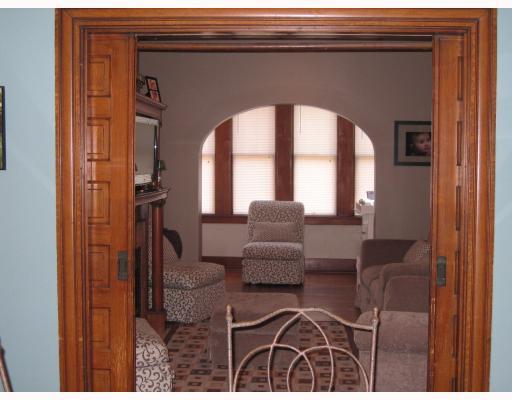 3393 Ridgeway Pittsburgh, PA 15213 - Photo 6 of 6 Living Room.