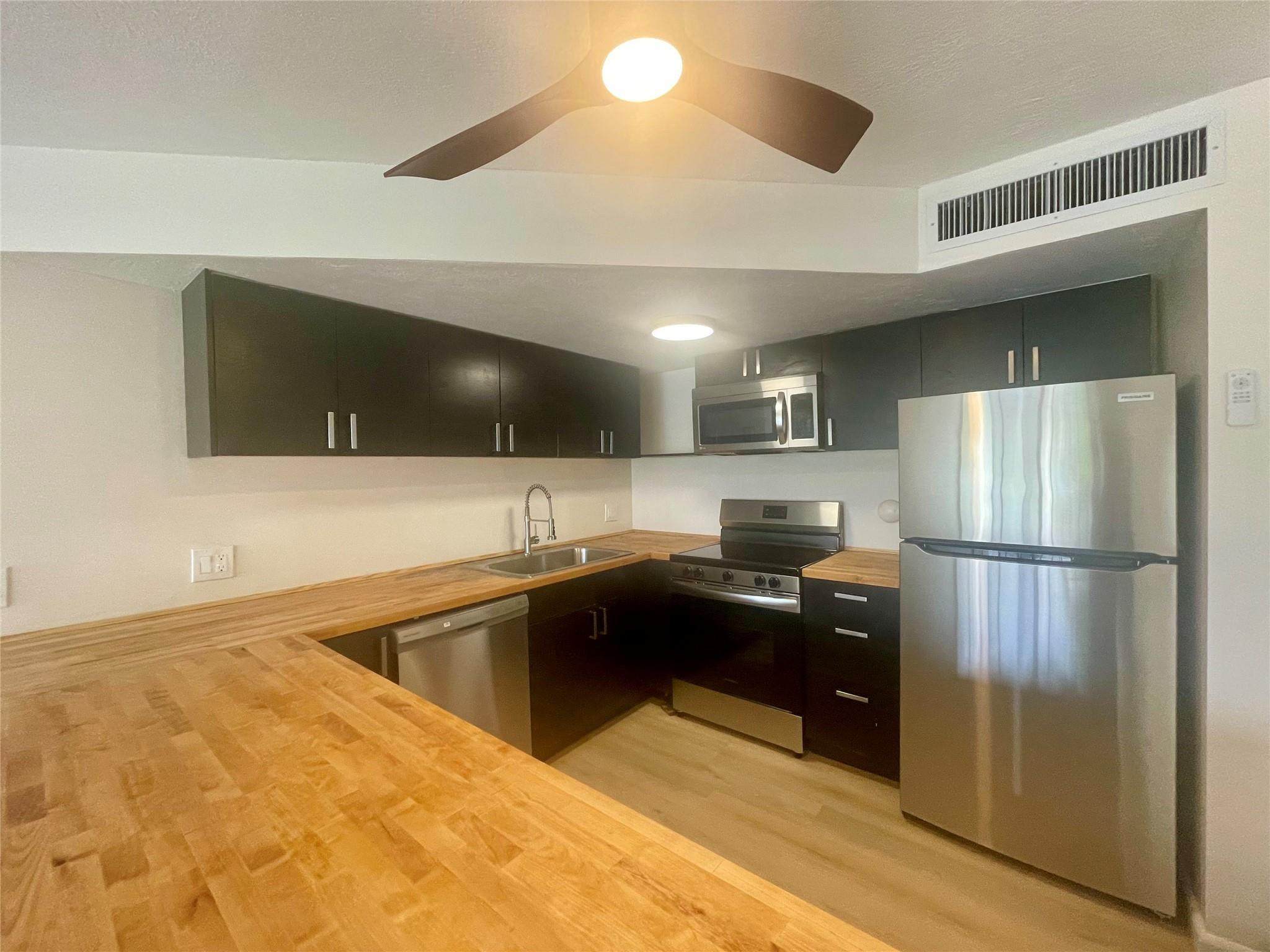 9 Deer Creek Road, Unit A107 Deerfield Beach, FL 33442 - Photo 6 of 21 Photo 6