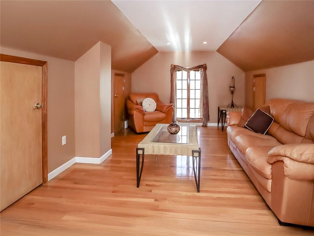 39 Hasbrouk Road Staten Island, NY 10304 - Photo 31 of 50 a living room with furniture