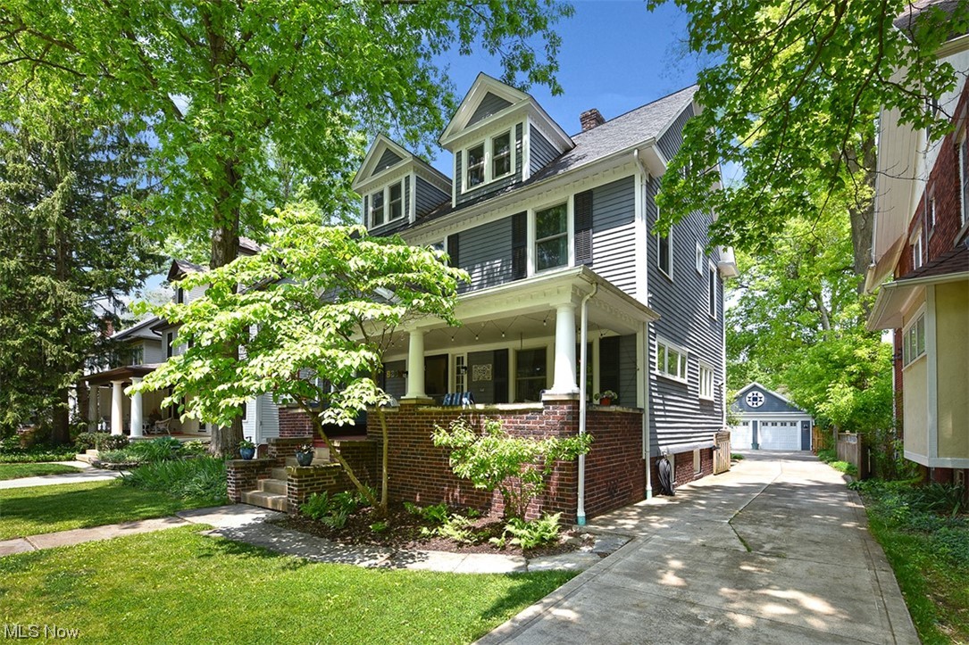 2985 Scarborough Road Cleveland, OH 44118 - Photo 1 of 28 Gallery Image 1