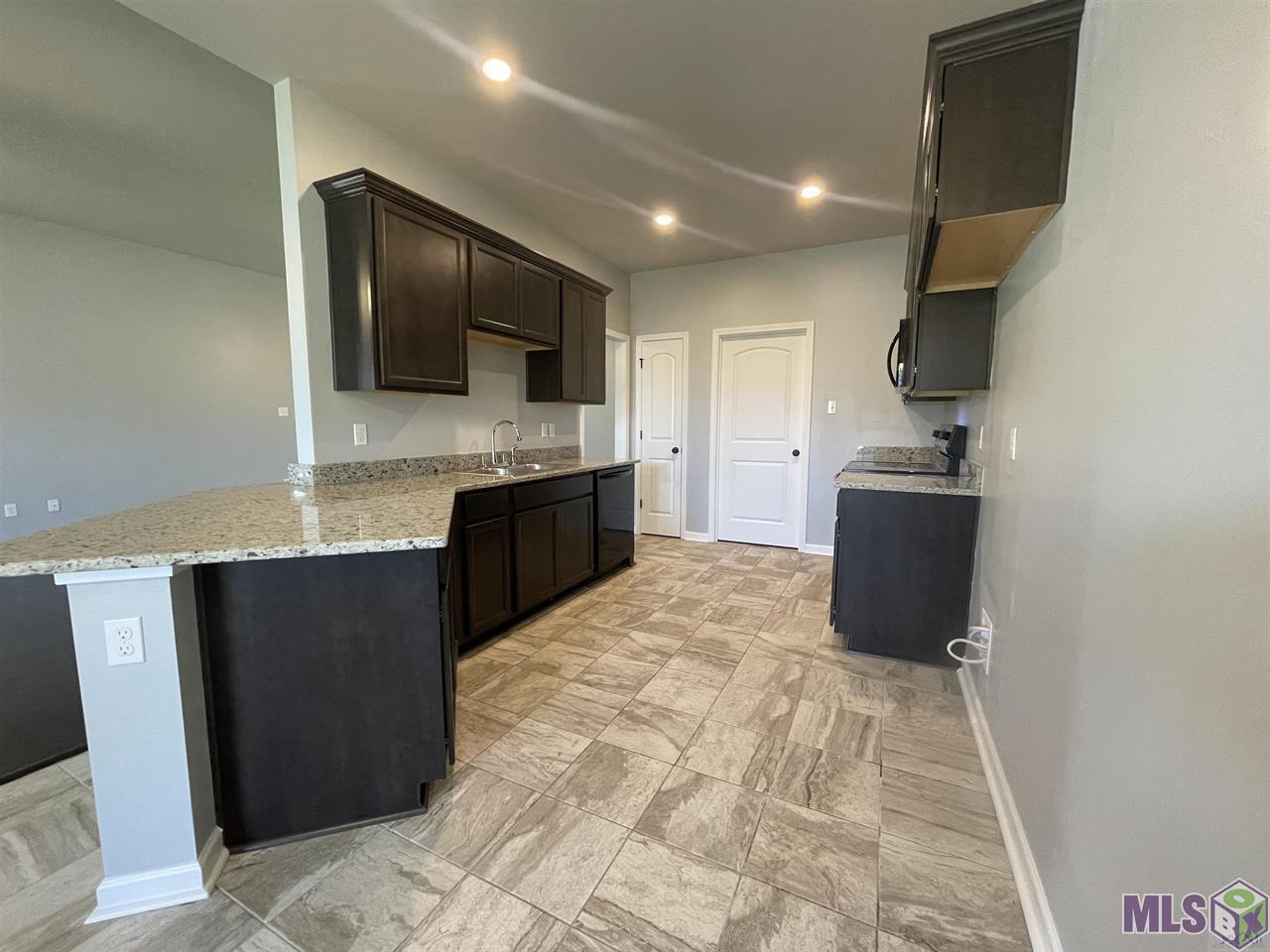 141 Cesare Drive Thibodaux, LA 70301 - Photo 4 of 17