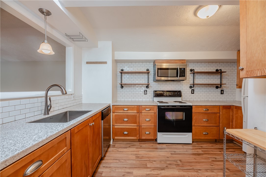 9 High Gate Trail, Unit 7 Perinton, NY 14450 - Photo 6 of 32