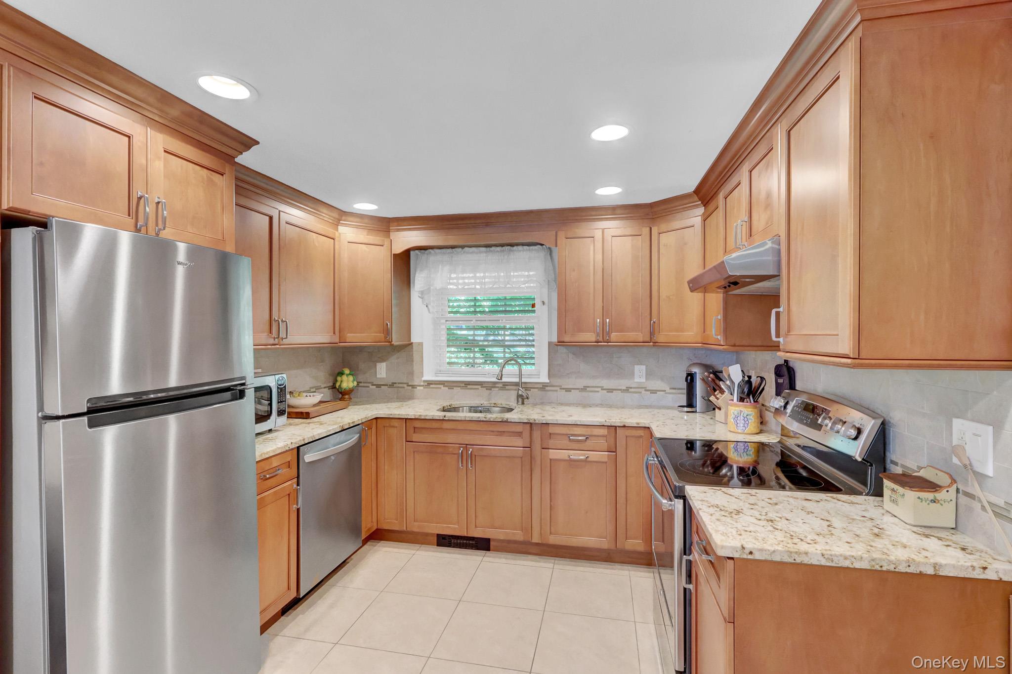 121 Old Field Road Huntington, NY 11743 - Photo 26 of 38 Another view
