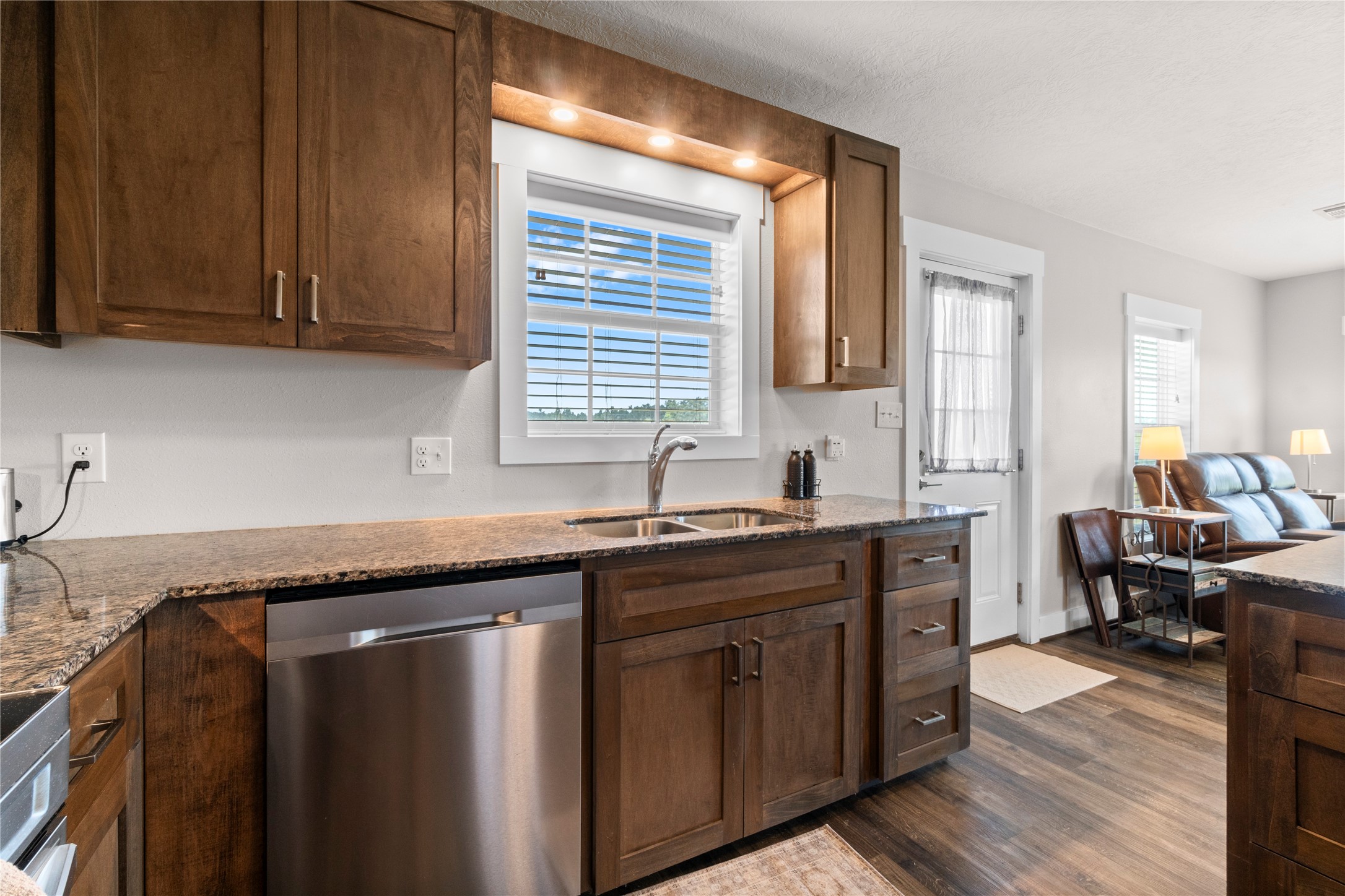 835 Stutts Hill Road Livingston, TX 77351 - Photo 36 of 50 Guest House-Kitchen 3
