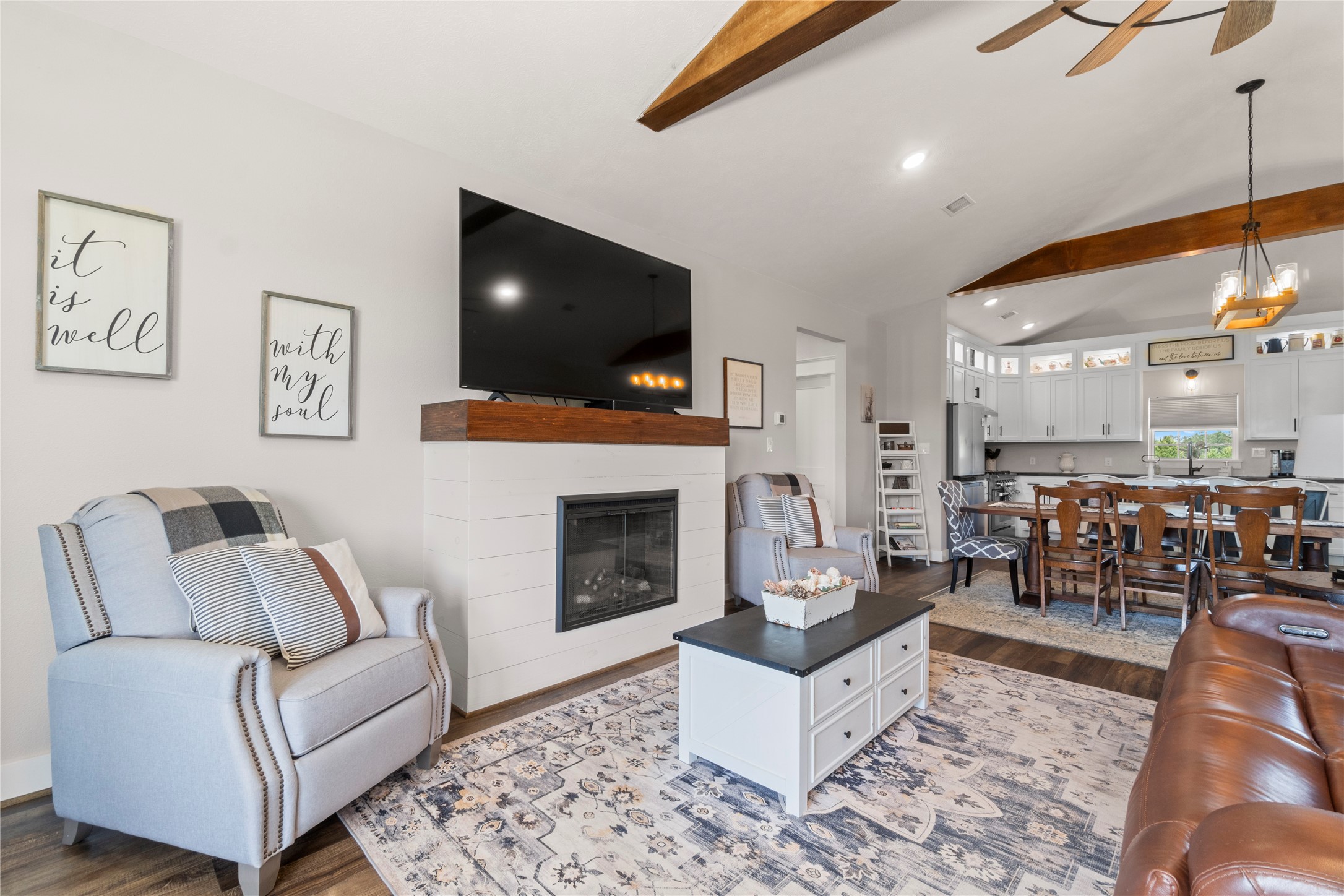 835 Stutts Hill Road Livingston, TX 77351 - Photo 5 of 50 Living Room