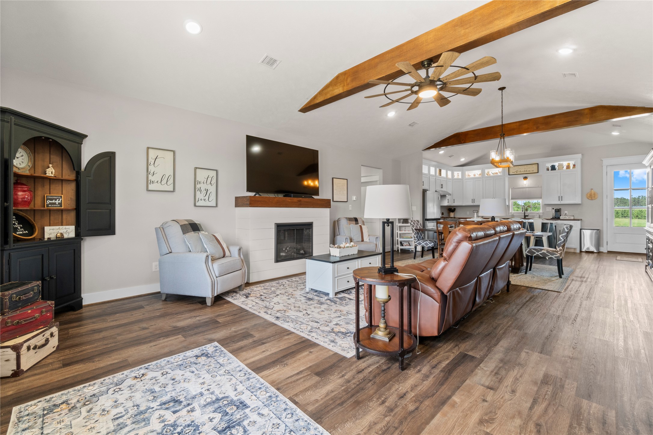 835 Stutts Hill Road Livingston, TX 77351 - Photo 8 of 50 Living Room 4