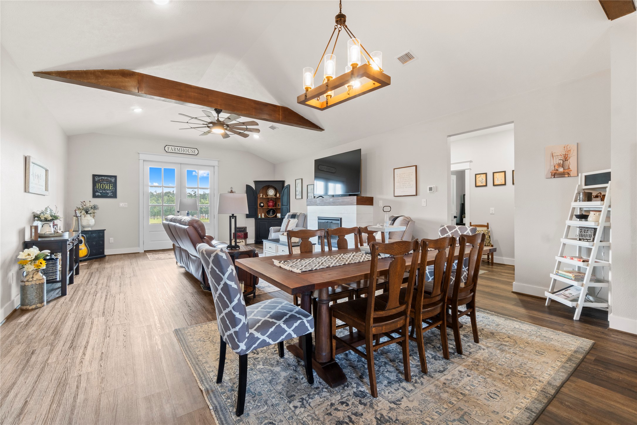 835 Stutts Hill Road Livingston, TX 77351 - Photo 10 of 50 Dining 2