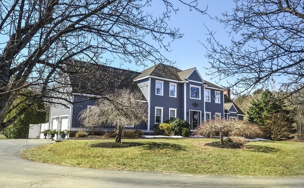 27 Brigham Road Berlin, MA 01503 - Photo 4 of 41 Gallery Image 4