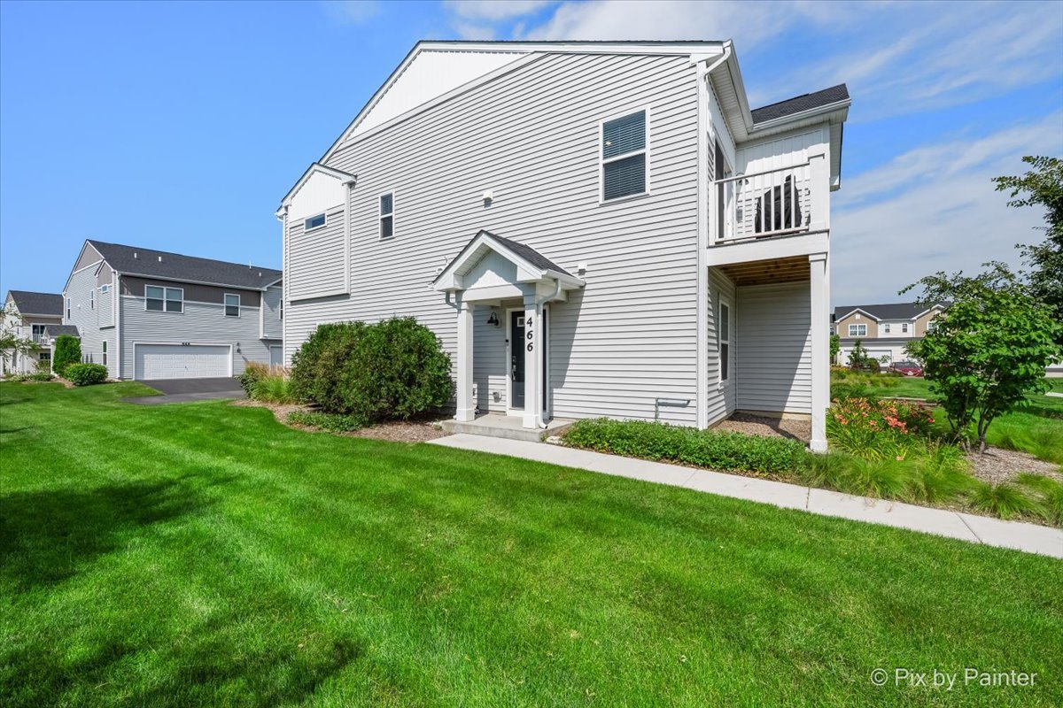 466 Comstock Road South Elgin, IL 60177 - Photo 1 of 24