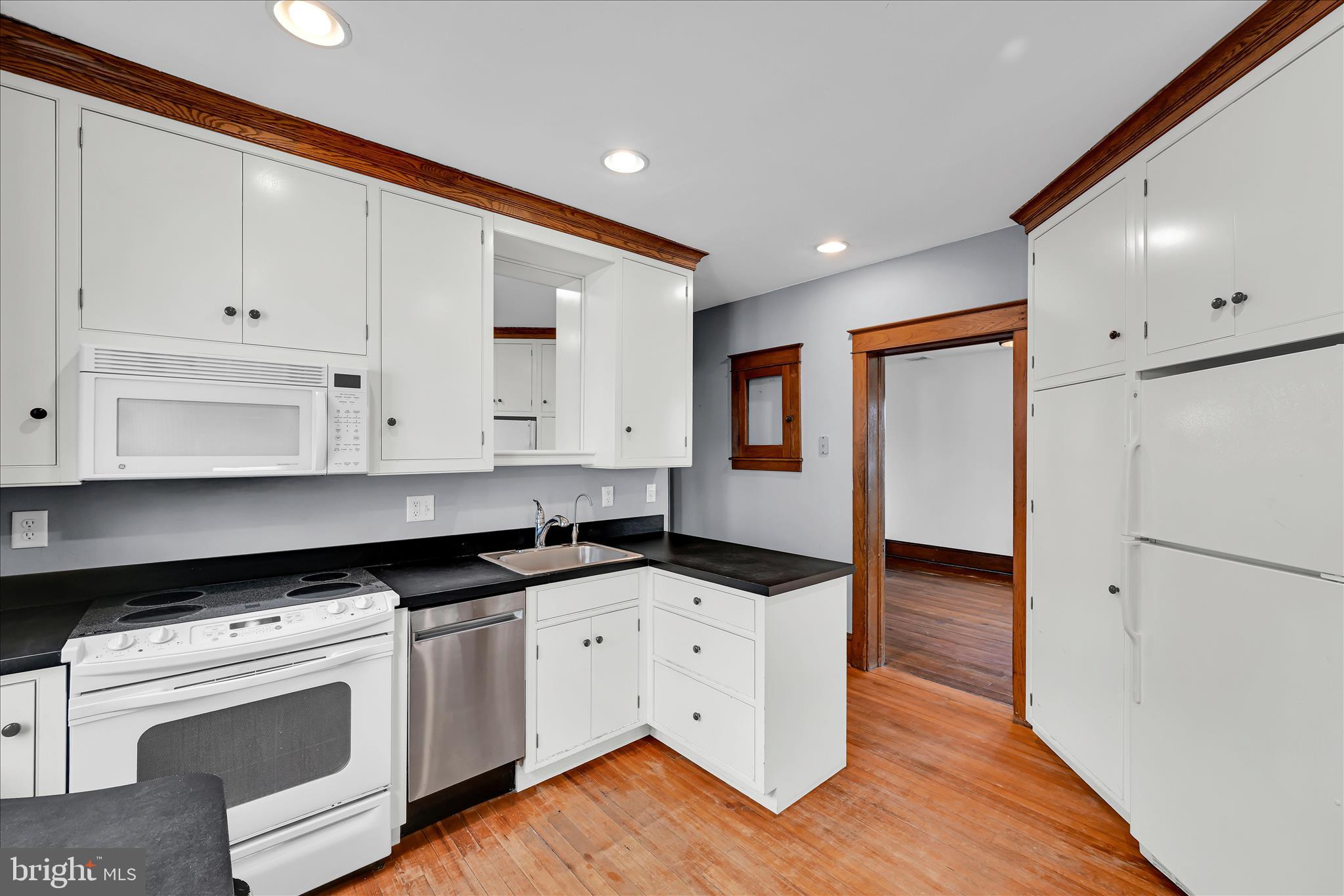 301 East Meadow Valley Road Lititz, PA 17543 - Photo 16 of 42 Kitchen