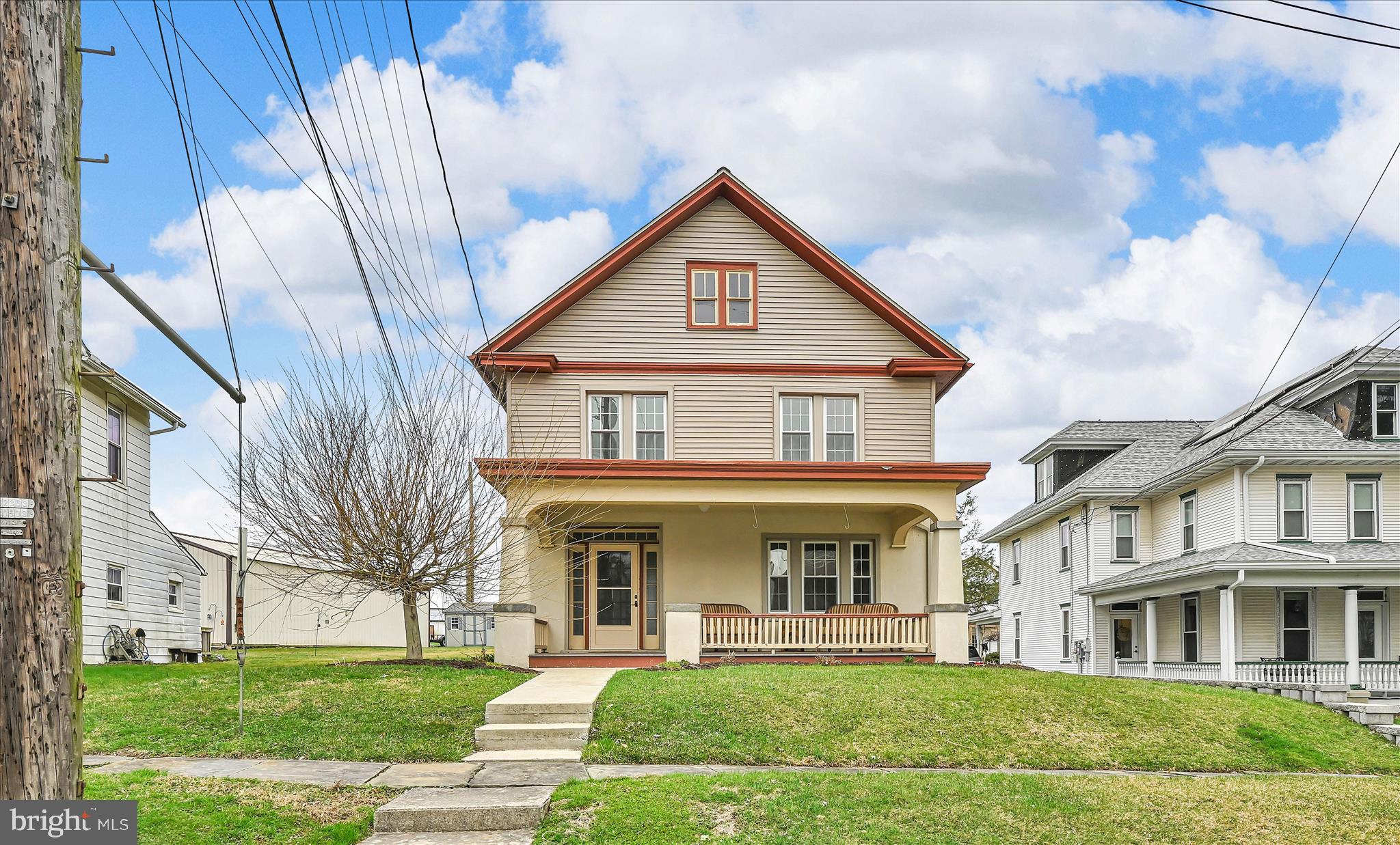 301 East Meadow Valley Road Lititz, PA 17543 - Photo 3 of 42 Exterior Front