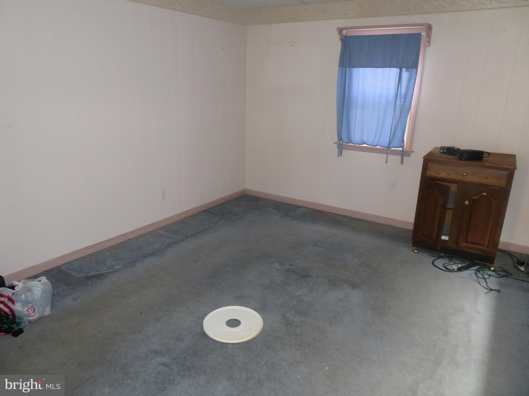 613 Manor Road Beverly, NJ 08010 - Photo 6 of 19 Gallery Image 6