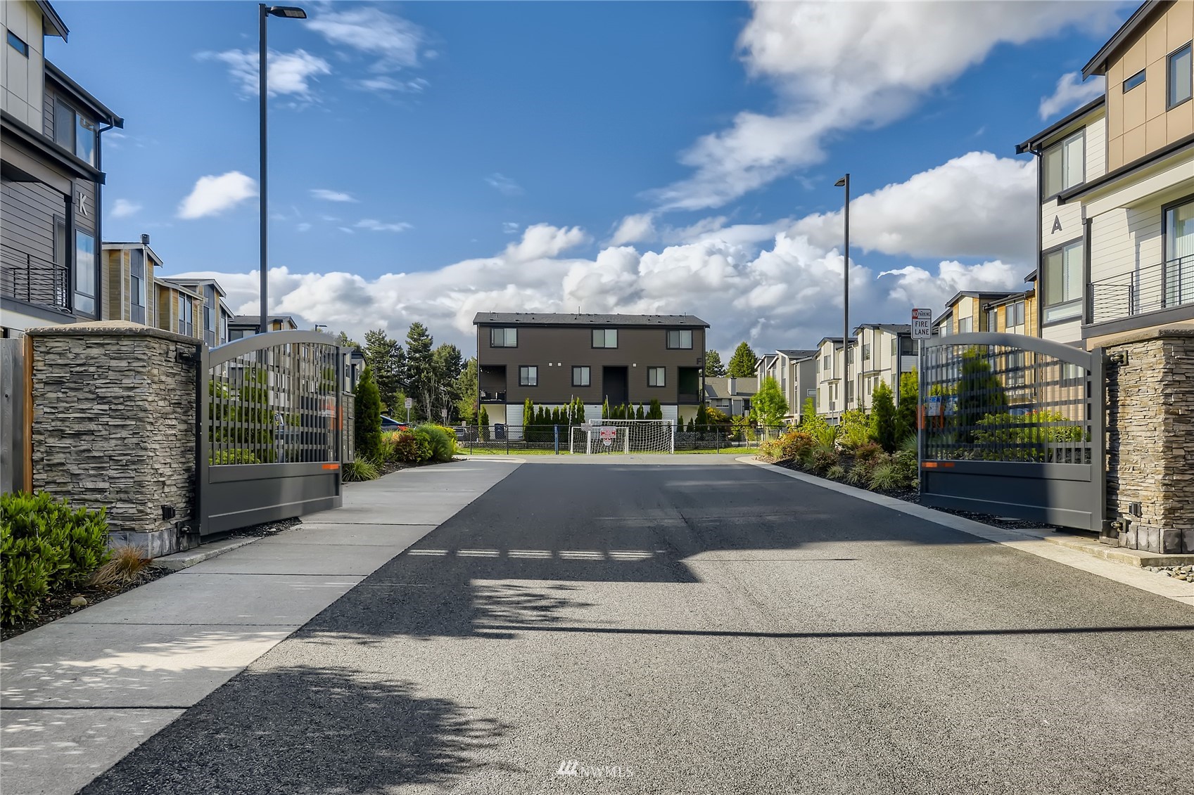 729 112th Street Southwest, Unit G1 Everett, WA 98204 - Photo 27 of 27 a view of street with sitting area