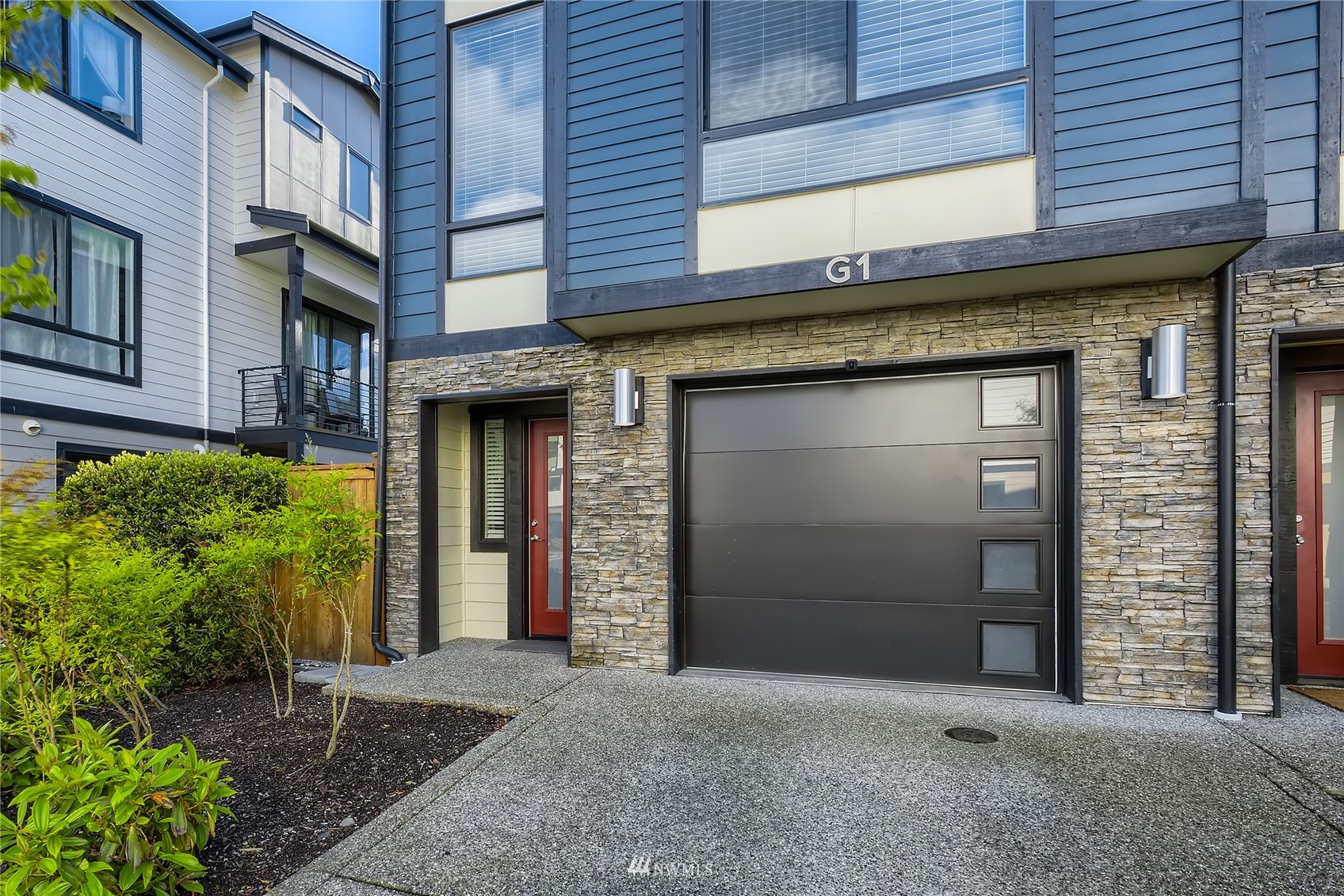 729 112th Street Southwest, Unit G1 Everett, WA 98204 - Photo 3 of 27 a front view of a building
