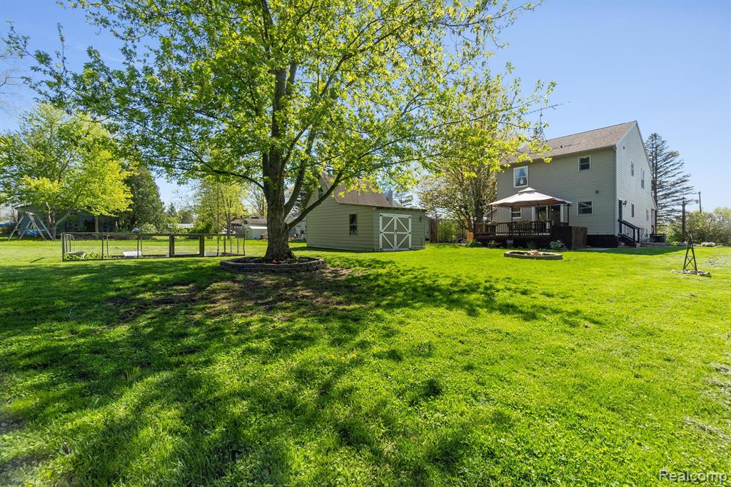 12347 Linden Road Linden, MI 48451 - Photo 31 of 34