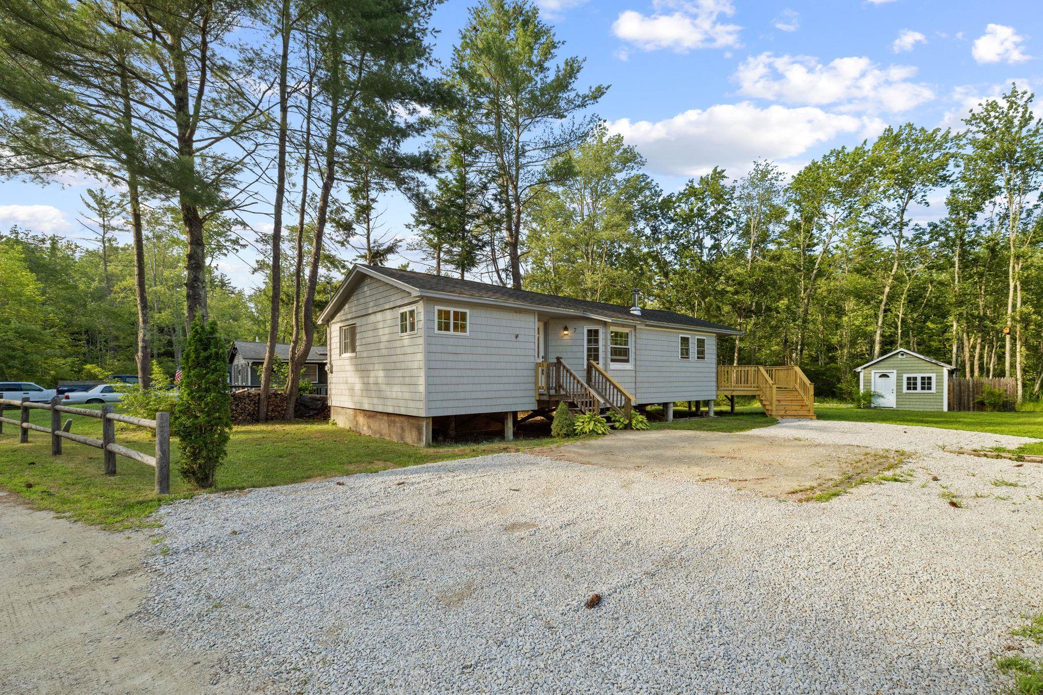 7 Ferndale Road Raymond, NH 03077 - Photo 1 of 49 Gallery Image 1