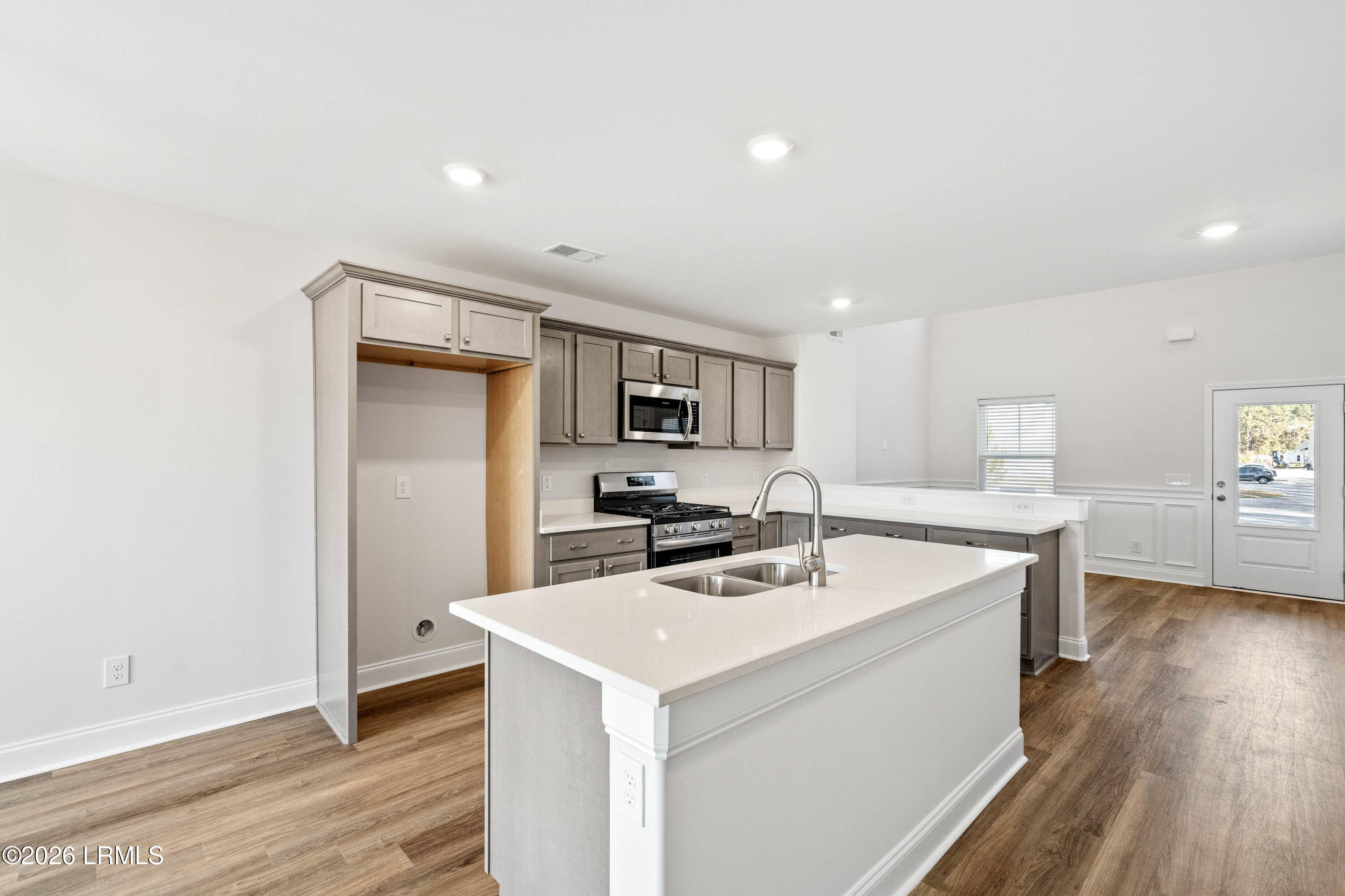 595 Royal Road Hardeeville, SC 29927 - Photo 14 of 34 595 Royal Oaks-9