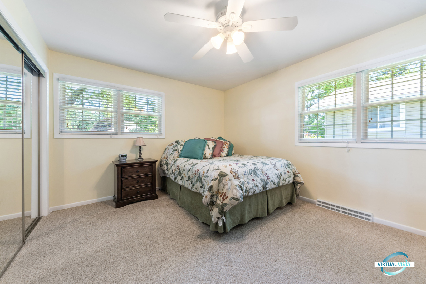 26W570 Jewell Road Winfield, IL 60190 - Photo 11 of 31
