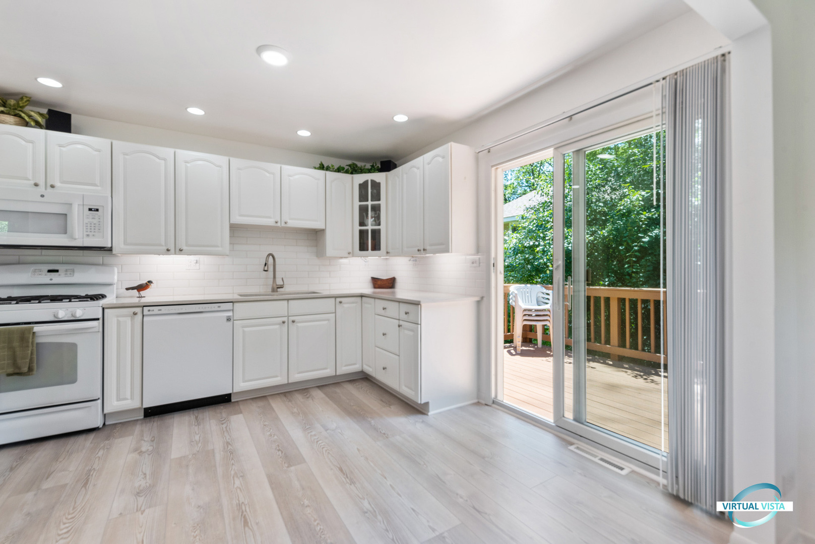 26W570 Jewell Road Winfield, IL 60190 - Photo 4 of 31