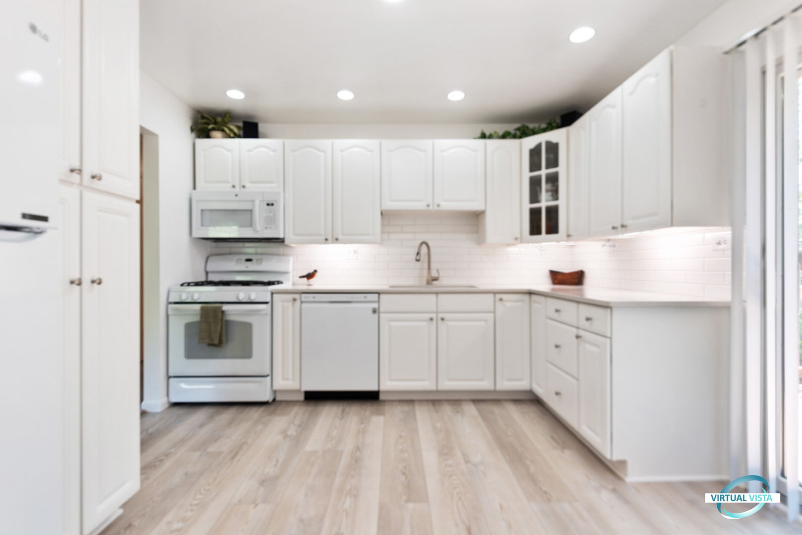 26W570 Jewell Road Winfield, IL 60190 - Photo 5 of 31
