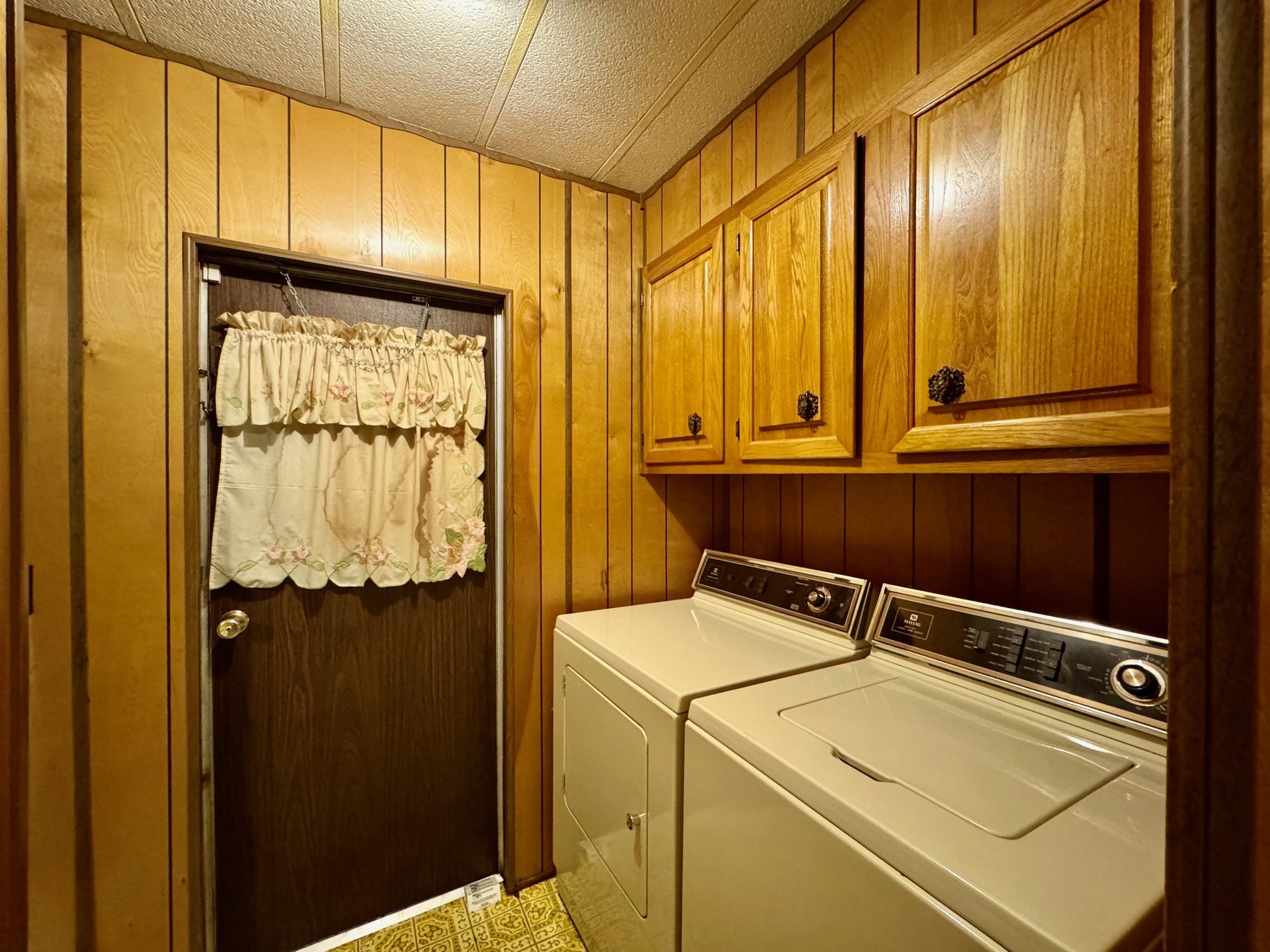 219 An County Road 185 Elkhart, TX 75839 - Photo 27 of 36 a view of a utility room with washer and dryer
