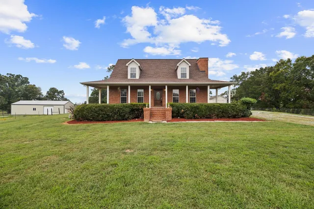 $599,900 | 8590 Poplar Grove Road, McEwen, TN 37101